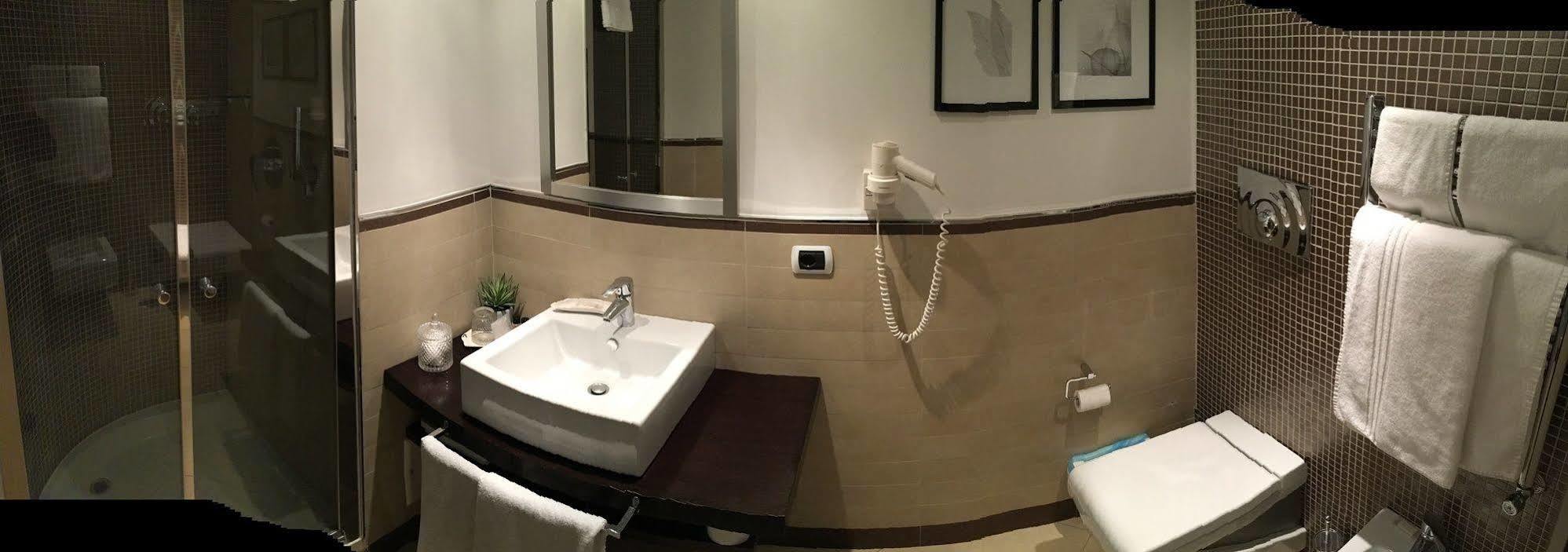 나폴리 The Royals Experience B&B 외부 사진